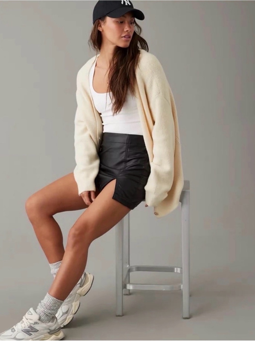 AE Cozy Cream Oversized Button-Front V-Neck Sweater Cardigan - Picture 4 of 16